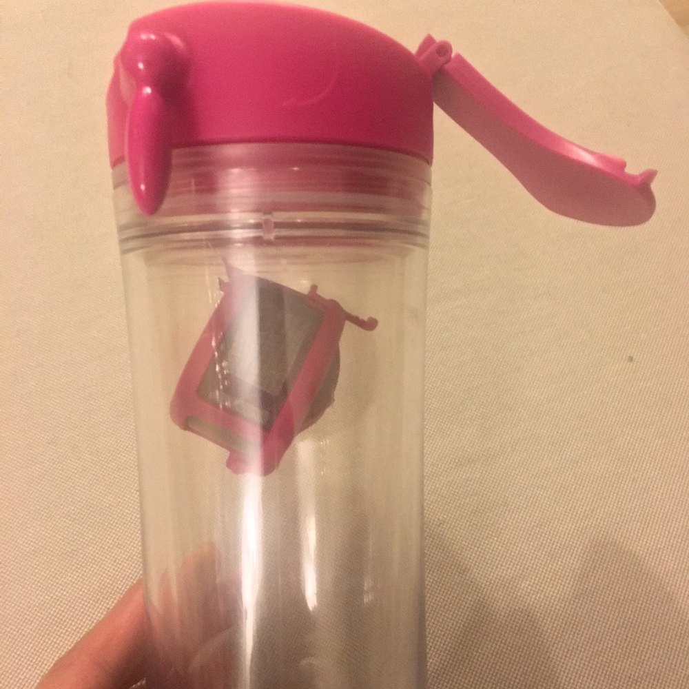 Aladdin travel mug with tea steep included